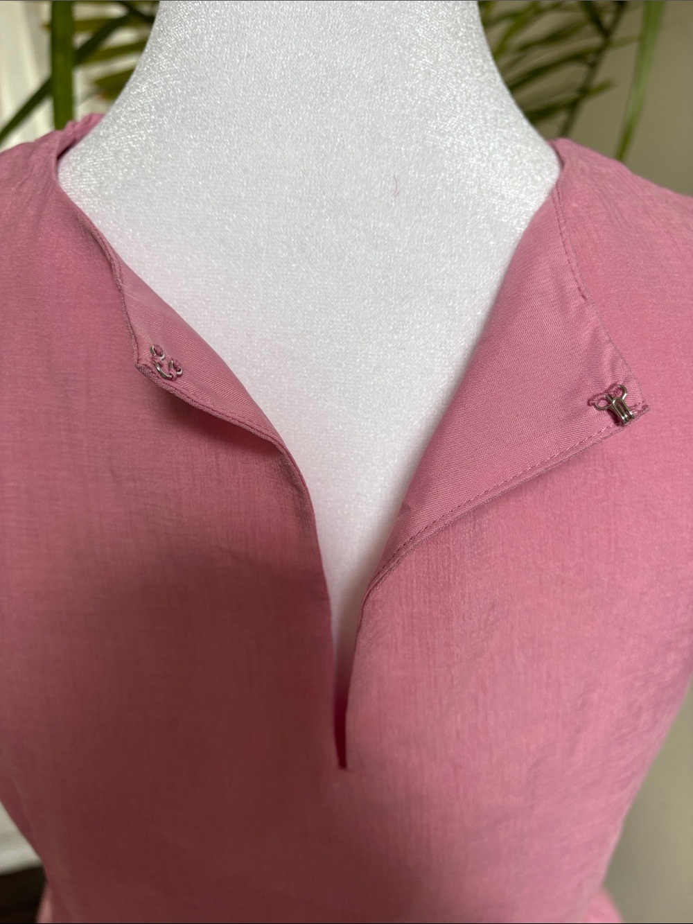 Express Dusty Rose Twist Front Peplum Halter Top - Picture 5 of 10